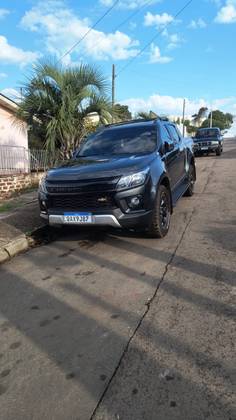 CHEVROLET S10 2.8 16V TURBO DIESEL HIGH COUNTRY CD 4X4 AUTOMÁTICO